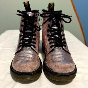 Dr. Martens - Pink shiny kids boots.
